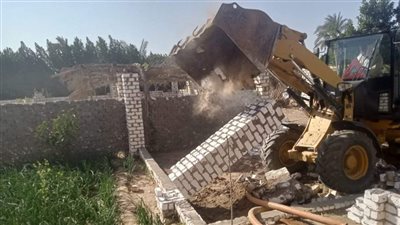  إزالة التعديات ضمن الموجة الثانية والعشرين بمركز أبشواي في الفيوم 