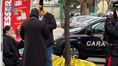 وفاة كاهن أرثوذكسي مصري أثناء  التقاط صورة جواز السفر بإيطاليا