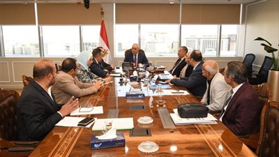 وزير الإسكان يتابع معدلات تنمية أراضي الساحل الشمالي الغربي