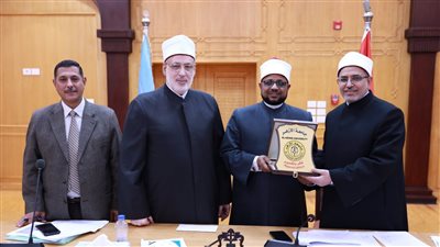 مجلس جامعة الأزهر يكرم كلية الدعوة بنجاح مؤتمرها الدولي الثالث 