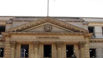 حبس شخص لحيازته سلاح ناري ومخدرات 