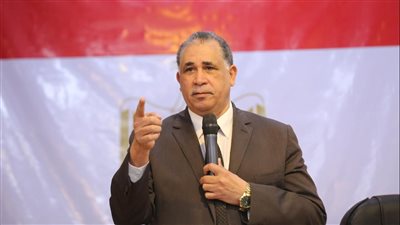 نقيب المحامين يترأس جلسة حلف اليمين ويوجه نصائح مهمة للأعضاء الجدد