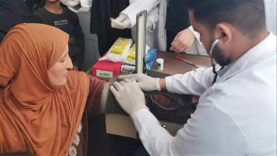 جامعة المنيا تُطلق قافلة طبية توعية شاملة لأهالي قرية 