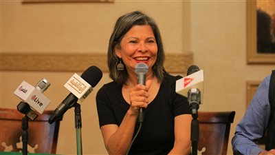 سلوى محمد على: شخصية 