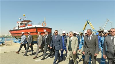 ربيع : إدارة قناة السويس تحرص على  تنمية مواردها وتنويع مصادر الدخل