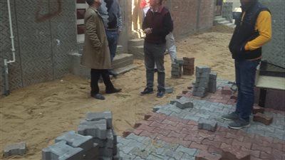 محافظ أسيوط: استكمال تركيب بلاط الانترلوك بالشوارع الضيقة 