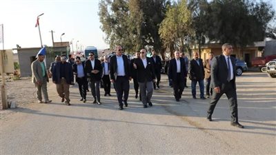 محافظ بنى سويف وسفراء دول أمريكا اللاتينية في جولة سياحية بهرم ميدوم