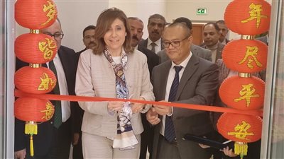 وزيرة الثقافة تفتتح معرض 