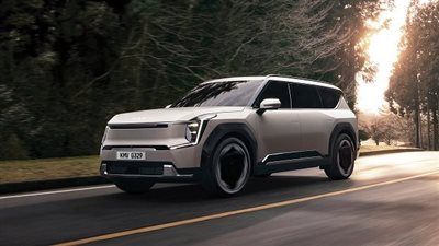 كيا EV9 ضمن أفضل ثلاث سيارات في العالم