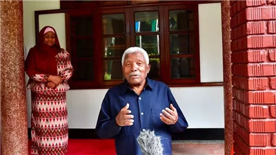 وفاة الرئيس الثاني لتنزانيا حسن مويني عن عمر يناهز 98 عاما