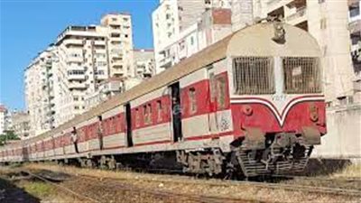 قطار أبو قير يصل محطته الأخيرة ليودع الإسكندرية 