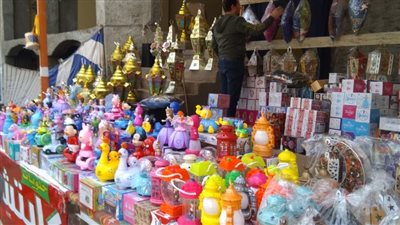 فانوس رمضان يتجاوز قدرات الغلابة بالدقهلية