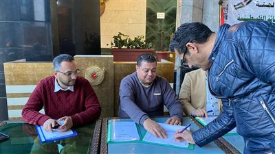نقيب الصحفيين يُسجل بكشوف الجمعية العمومية