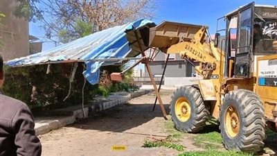 إزالة 13 حظيرة طيور اُنشئت بالمخالفة حول الوحدات السكنية بالعاشر من رمضان