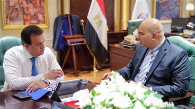 بحث إطلاق برنامجا لرفع وعي العاملين في وزارة الصحة بتأمين وحماية البيانات