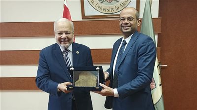 البورصة المصرية توقع بروتوكول تعاون مع جامعة 
