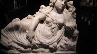 فوز تمثال ايوثينيا 