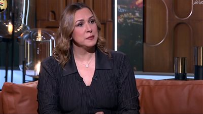 رانيا علواني تبكي على الهواء بسبب الراحل العامري فاروق