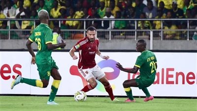 الأهلي يقدم 