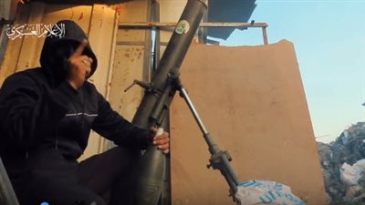 القسام تنشر مشاهد لحظة تفجير منزل مفخخ بالجنود وتوجه رسالة لـ نتنياهو.. صور