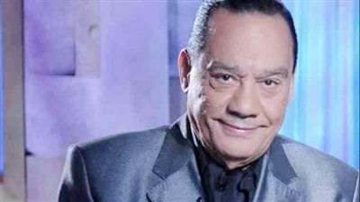 جسد حلمي بكر ينتظر تكريمه| قصة منعه من ثلاجة الموتى وتعثر وصول نجله إلى مصر