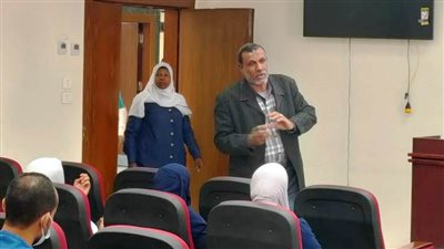 أسوان تنظم ندوات تعريفية لنشر ثقافة السلامة والصحة المهنية 