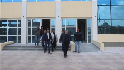 رئيس جهاز مدينة العاشر من رمضان يتفقد مشروعات الصرف الصحي والخدمات بالمدينة