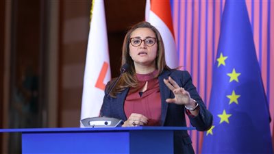 نائبة رئيس البعثة بالسفارة الأمريكية: المرأة المصرية والأمريكية تواجه نفس المشاكل المجتمعية