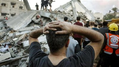 أنا عطشانة.. طفلة تقضي ليلتين تحت الأنقاض بعد استشهاد أسرتها بخان يونس