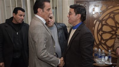 عزاء حلمي بكر| طارق علّام يواسي أسرة الراحل.. صور