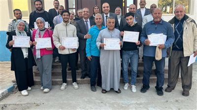 وقاية النباتات: عسل النحل يستخدم في تلقيح النباتات والإنتاج المستدام للغذاء 