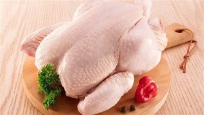 أسعار الدواجن واللحوم اليوم الإثنين 4 مارس بالفيوم 