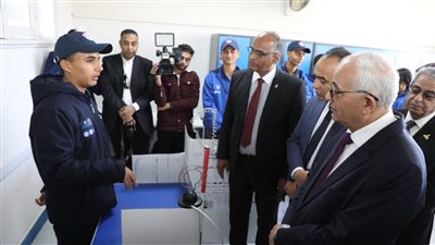 جولة لوزير التربية والتعليم بمدارس المنيا 