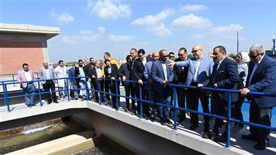 شاهد.. وزير الإسكان ومحافظ الشرقية يتفقدان مأخذ ومحطة تنقية مياه بلبيس