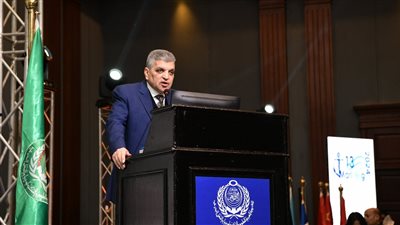 الفريق أسامة ربيع: مشروع الازدواج الكامل للمجرى الملاحي للقناة سيخضع للدراسات
