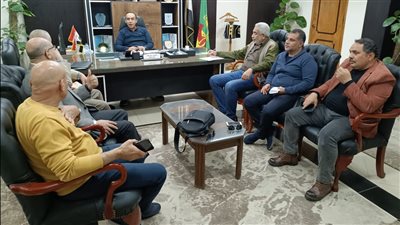 رئيس جهاز الشروق يعقد اجتماعًا مع 