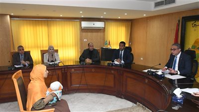 محافظ الفيوم يوجه بالتنسيق فى توزيع المساعدات الغذائية الرمضانية للمستحقين