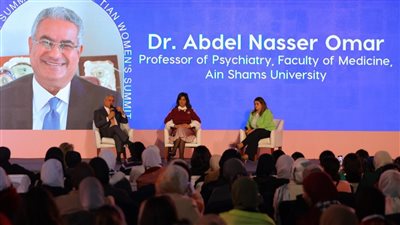 استاذ طب نفسي يحذر: يجب التخلص فورًا من فكرة «الكرب» والاستمتاع بكل دقيقة في الحياة 