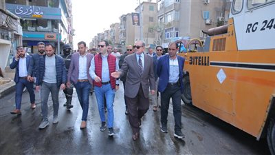 محافظ كفر الشيخ يتفقد مشروع الرصف بشارع الخليفة المأمون  
