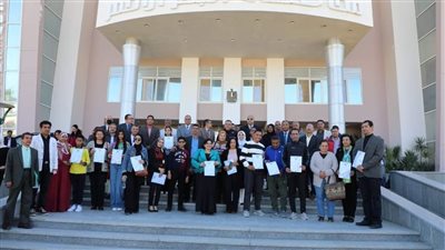 تكريم الطلاب المتميزين في الأنشطة بالبحر الأحمر 