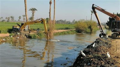 لضمان وصول المياه إلى النهايات.. تطهير الترع والأباحر بالفيوم 