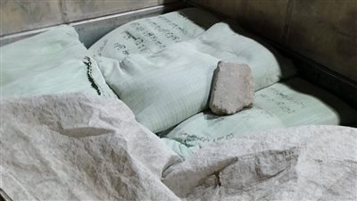 ضبط عربة نقل محملة بطن دقيق معد للبيع في السوق السوداء 