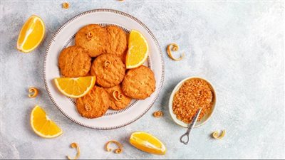 طريقة عمل كوكيز بالبرتقال.. حلوى للانش بوكس