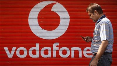 كواليس تغريم شركة فودافون بسبب العطل المفاجيء (فيديو)