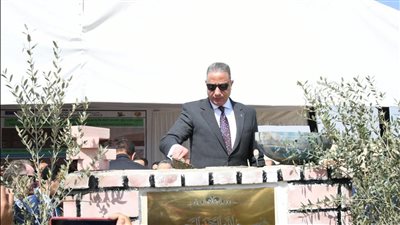 وضع حجر أساس المجمع الصناعي ومركز الخدمات المتكاملة للزيتون بالفيوم