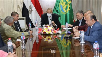 محافظ القليوبية يجتمع بملاك العقارات المطلة على الطريق الدائري بحي شرق شبرا الخيمة