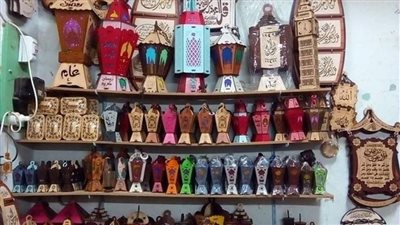الفانوس الدمياطي ينافس الصيني بالاسواق