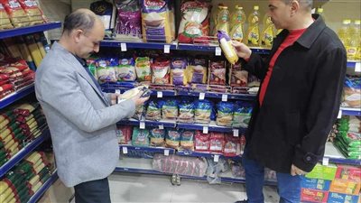 ضبط 138 مخالفة تموينية في حملات بالمنيا 