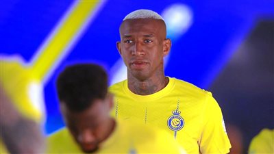 3 أوراق أمام لويس كاسترو لتعويض غياب تاليسكا