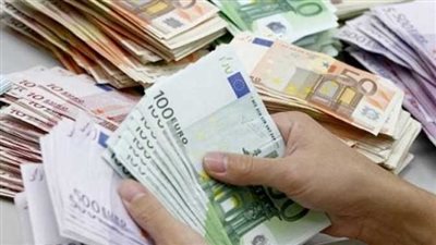 أسعار العملات العربية والأجنبية مقابل الجنيه المصري صباح اليوم الأربعاء